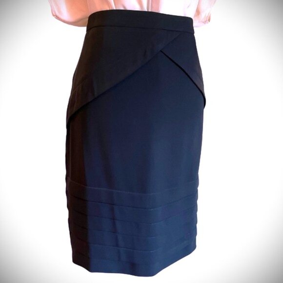 The Fold London's "The Pleated Pencil Skirt" in Navy Blue Size US 8, UK 12 - Picture 6 of 16